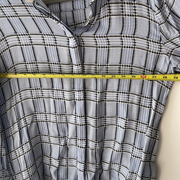 Brooks Brothers, 14, 100% silk blue houndstooth plaid semi-sheer blouse, button - Picture 10 of 10